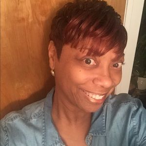 Meet your Posher, Daphne